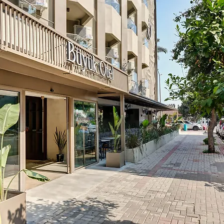 فندق Bueyuek (adults Only) 4*