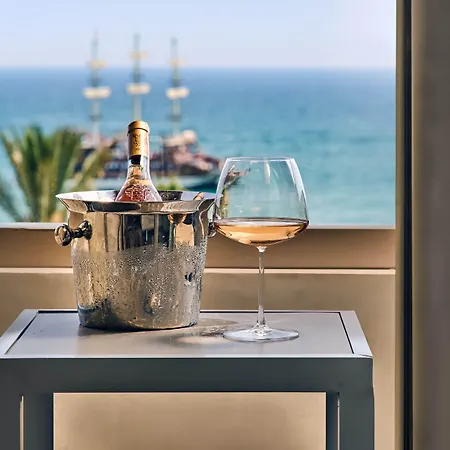 فندق Bueyuek (adults Only) 4*