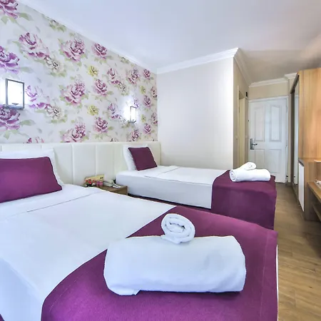 Hotel Bueyuek (adults Only) 4*